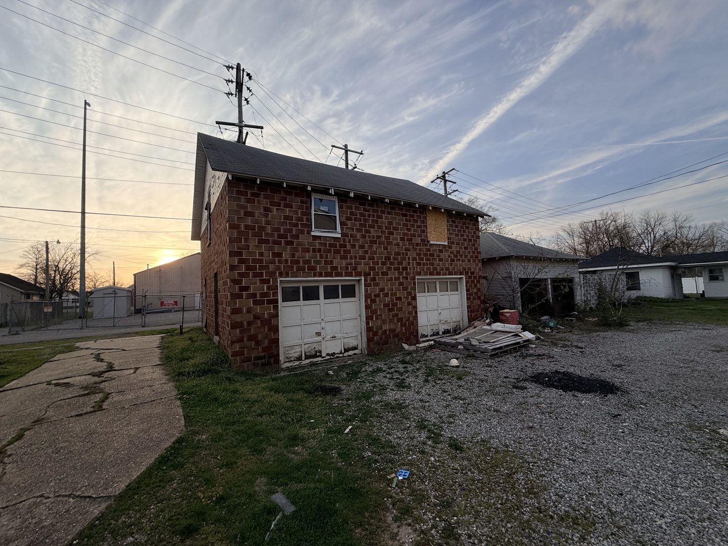 101 5th Street Carmi, IL 62821 - Photo 24 of 28 a view of a house with a yard