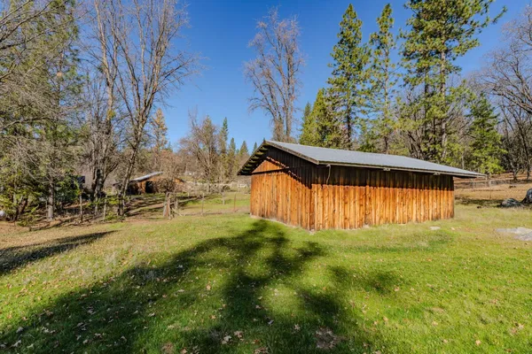 $319,000 | 398 Rhoda Niderost Ln Point, West Point, CA 95255