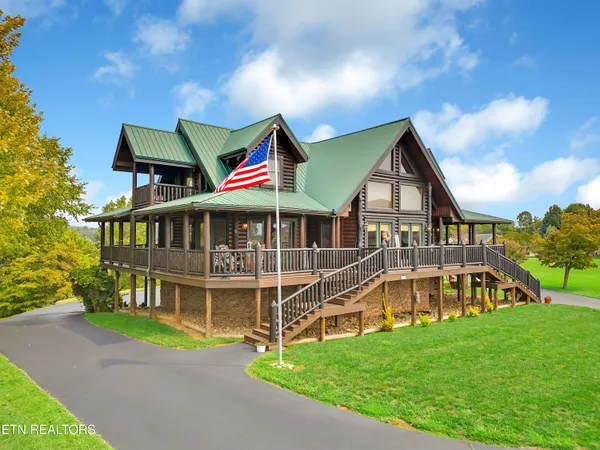 $849,999 | 838 Pinnacle Drive, Dandridge, TN 37725