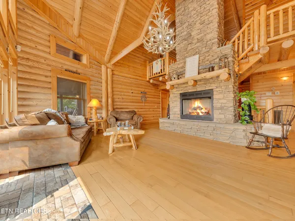 $849,999 | 838 Pinnacle Drive, Dandridge, TN 37725