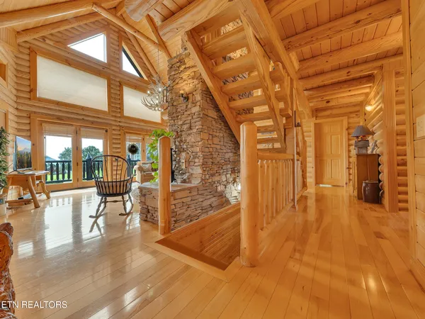 $849,999 | 838 Pinnacle Drive, Dandridge, TN 37725