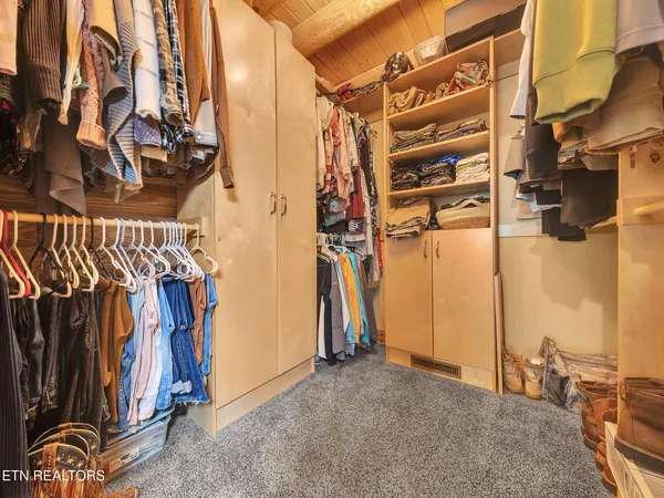 $849,999 | 838 Pinnacle Drive, Dandridge, TN 37725