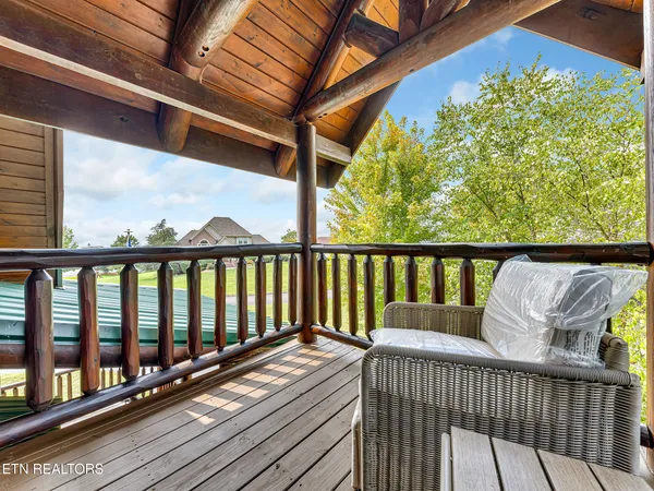 $849,999 | 838 Pinnacle Drive, Dandridge, TN 37725