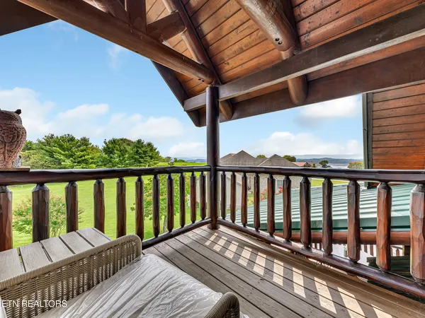 $849,999 | 838 Pinnacle Drive, Dandridge, TN 37725