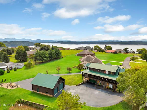 $849,999 | 838 Pinnacle Drive, Dandridge, TN 37725
