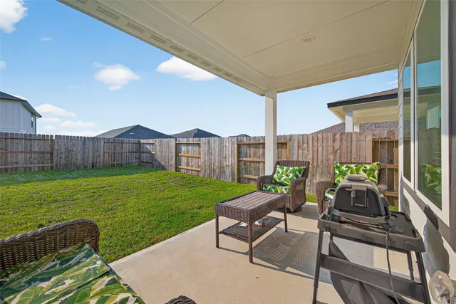 $299,900 | 16632 Sterling Clf Street, Conroe, TX 77302