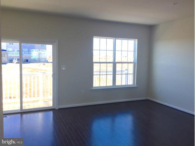 5902 Jefferson Commons Way Frederick, MD 21703 - Photo 4 of 10 Interior (General)