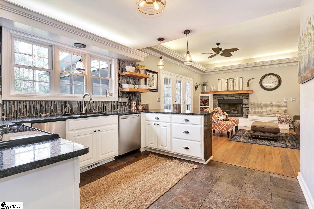 110 McCall Road Simpsonville, SC 29680 - Photo 7 of 36 Gallery Image 7
