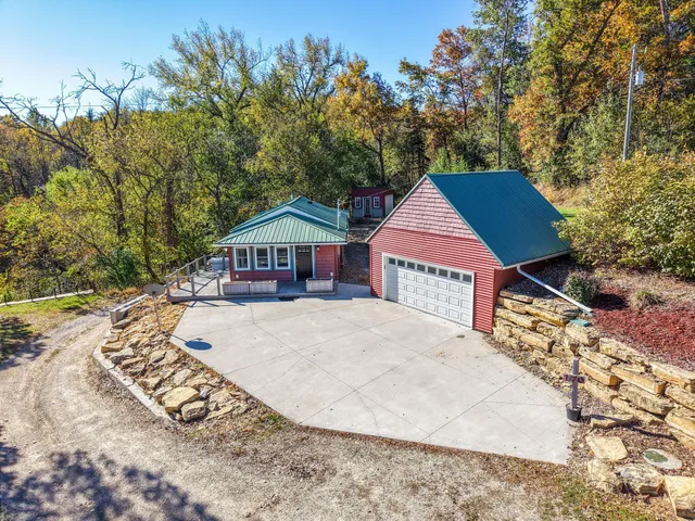 $319,000 | 170 Fisherman Drive Northwest, Oronoco, MN 55960