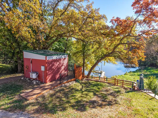 $319,000 | 170 Fisherman Drive Northwest, Oronoco, MN 55960