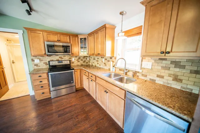 $319,000 | 170 Fisherman Drive Northwest, Oronoco, MN 55960