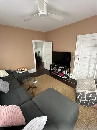 $3,000 | 29 Prospect Street, Unit 3, Bristol, RI 02809