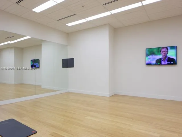 $775,000 | 999 Southwest 1st Avenue, Unit 2016, Miami, FL 33130