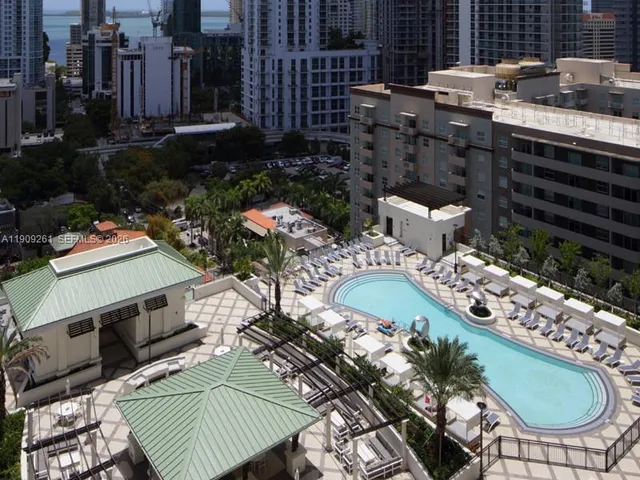 $775,000 | 999 Southwest 1st Avenue, Unit 2016, Miami, FL 33130