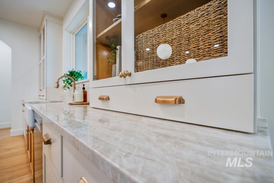 3322 South Volunteer Place Meridian, ID 83642 - Photo 18 of 50 Welcome area with a sink