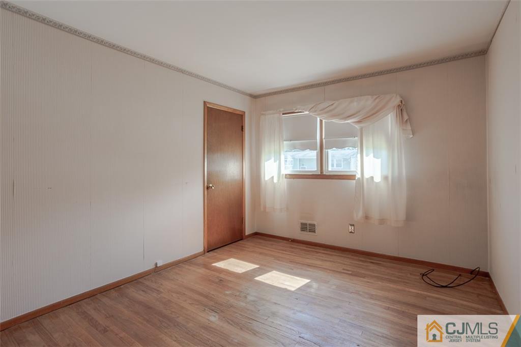 59 Harmon Road Edison, NJ 08837 - Photo 20 of 32