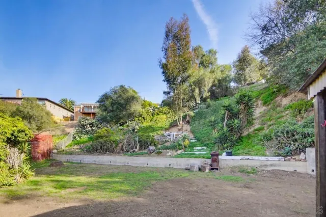 an aerial view of a yard