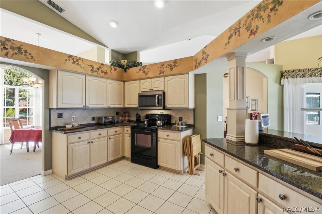2399 West Pine Ridge Boulevard Beverly Hills, FL 34465 - Photo 15 of 46