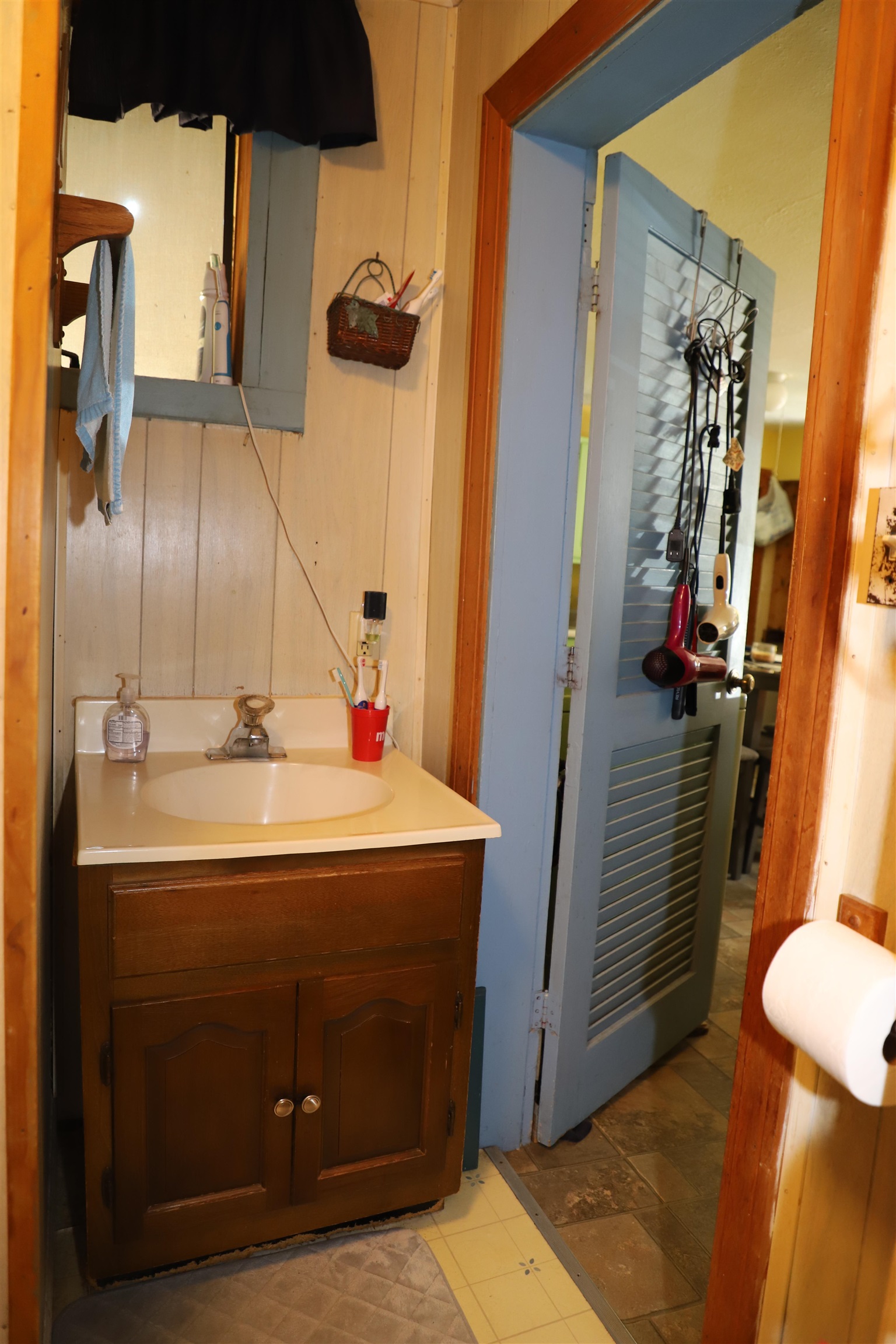 110 Valley Street Springfield, VT 05156 - Photo 7 of 49