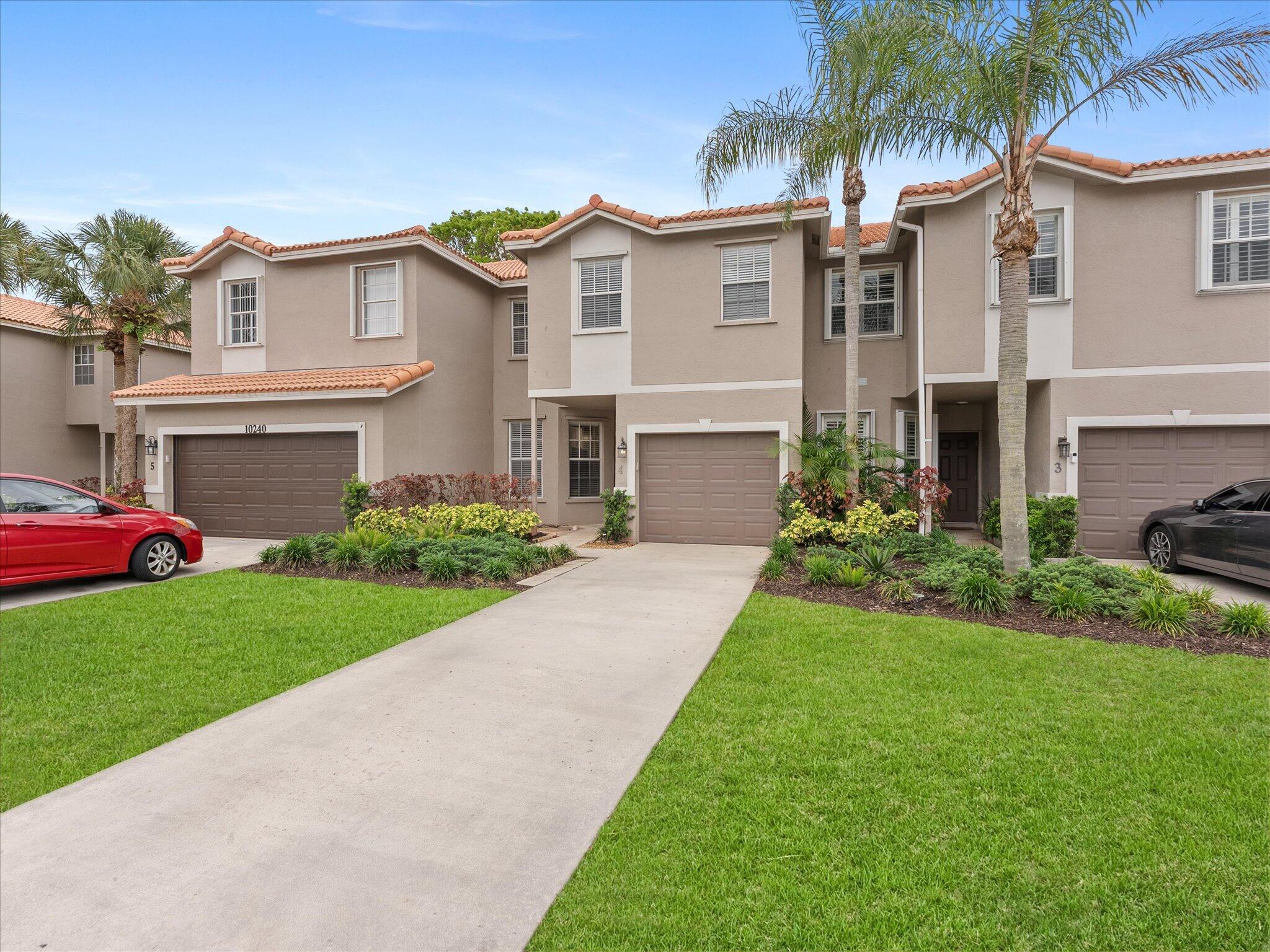 10240 Vía Hibiscus, Unit 4 Boca Raton, FL 33428 - Photo 1 of 45 01-1