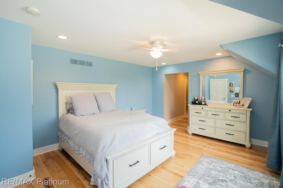 8000 Walsh Road Dexter, MI 48130 - Photo 41 of 80 Bedroom 4