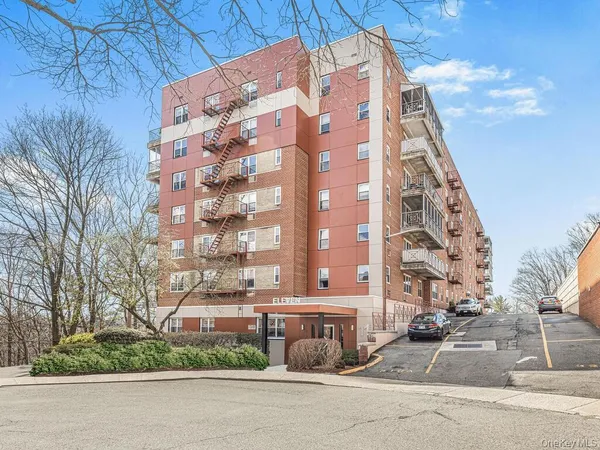 $399,000 | 11 Balint Drive, Unit 645, Yonkers, NY 10710
