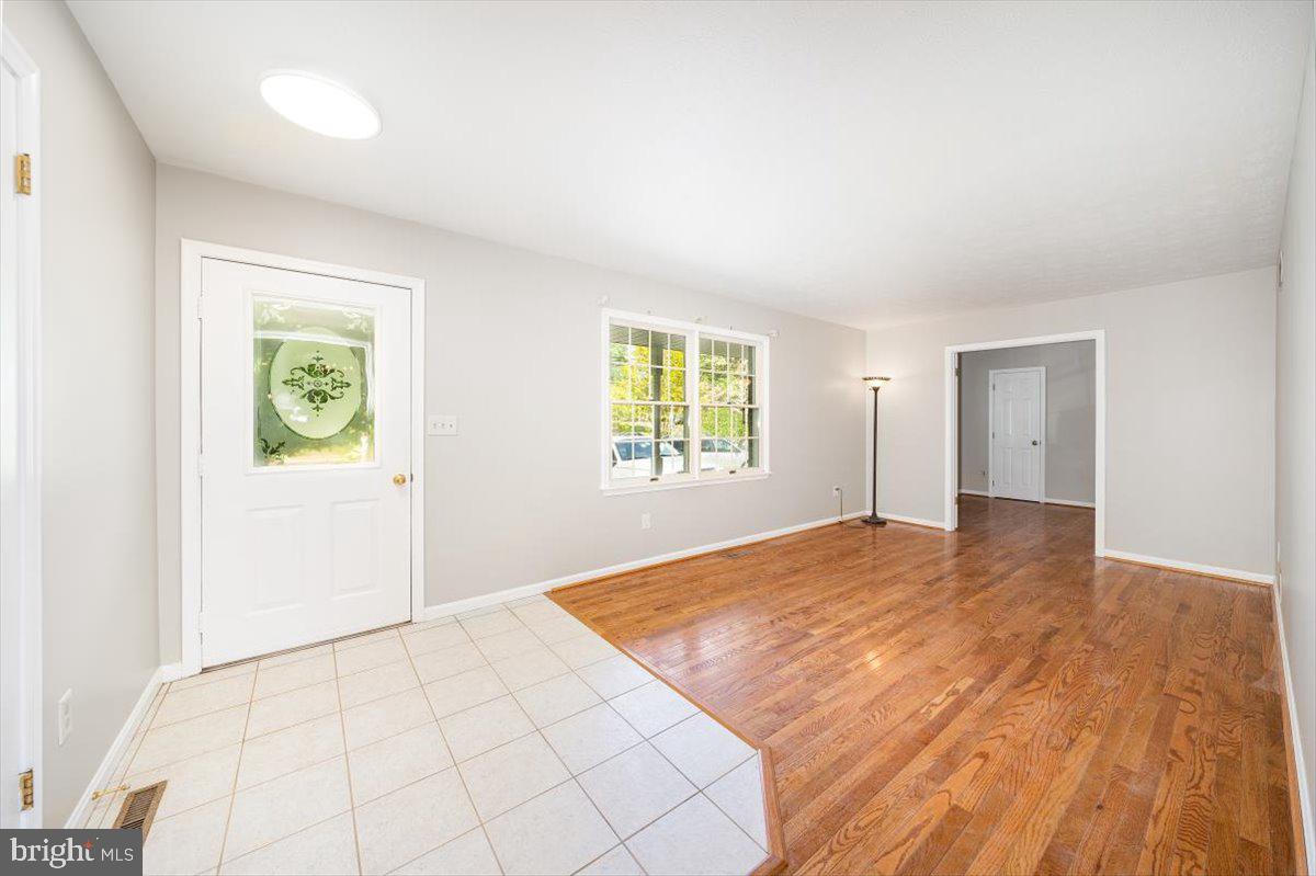 1013 Uniontown Road Westminster, MD 21158 - Photo 12 of 45 Living Room