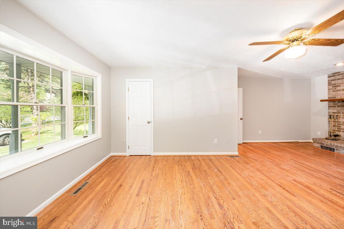 1013 Uniontown Road Westminster, MD 21158 - Photo 18 of 45 Family Room - Bay Windows