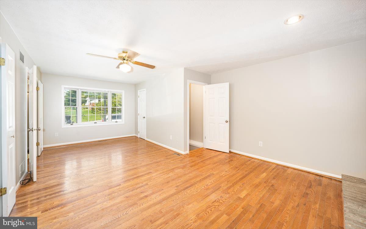 1013 Uniontown Road Westminster, MD 21158 - Photo 19 of 45 Family Room