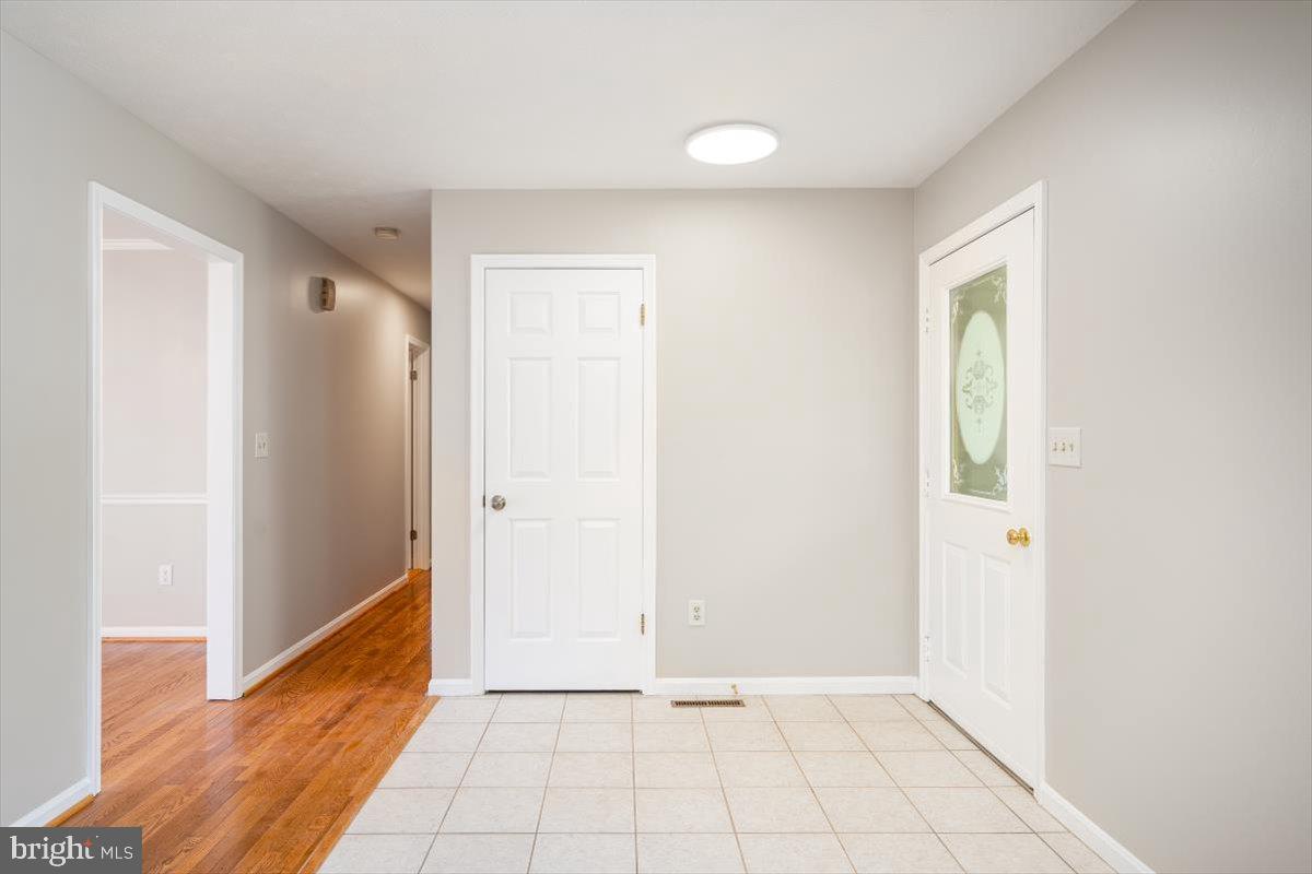 1013 Uniontown Road Westminster, MD 21158 - Photo 10 of 45 Front Foyer