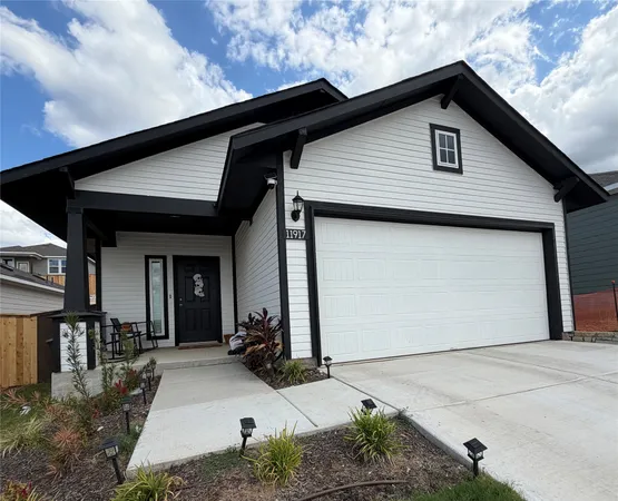 $2,100 | 11917 Murano Drive, Austin, TX 78747