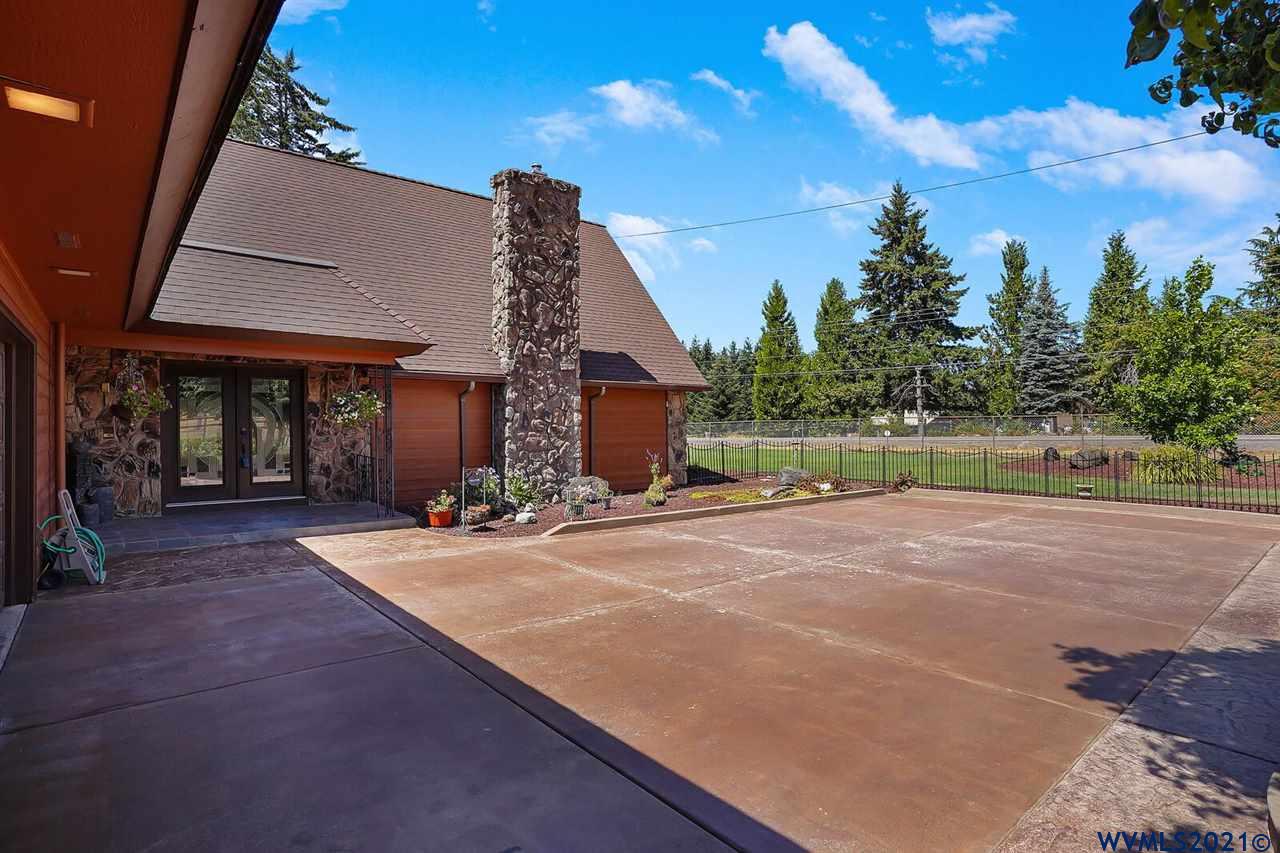 5305 Radell Court Southeast Salem, OR 97317 - Photo 5 of 42
