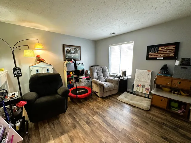 $235,000 | 6588 Dunsdin Drive, Plainfield, IN 46168