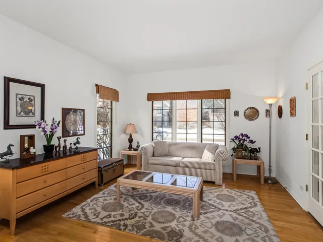 $949,000 | 2008 Jordan Terrace, Buffalo Grove, IL 60089