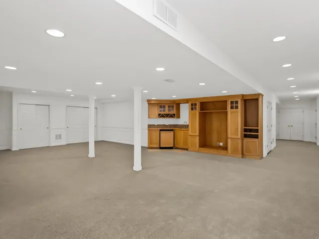 $949,000 | 2008 Jordan Terrace, Buffalo Grove, IL 60089