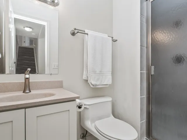 $949,000 | 2008 Jordan Terrace, Buffalo Grove, IL 60089