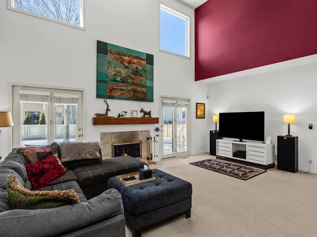 $949,000 | 2008 Jordan Terrace, Buffalo Grove, IL 60089