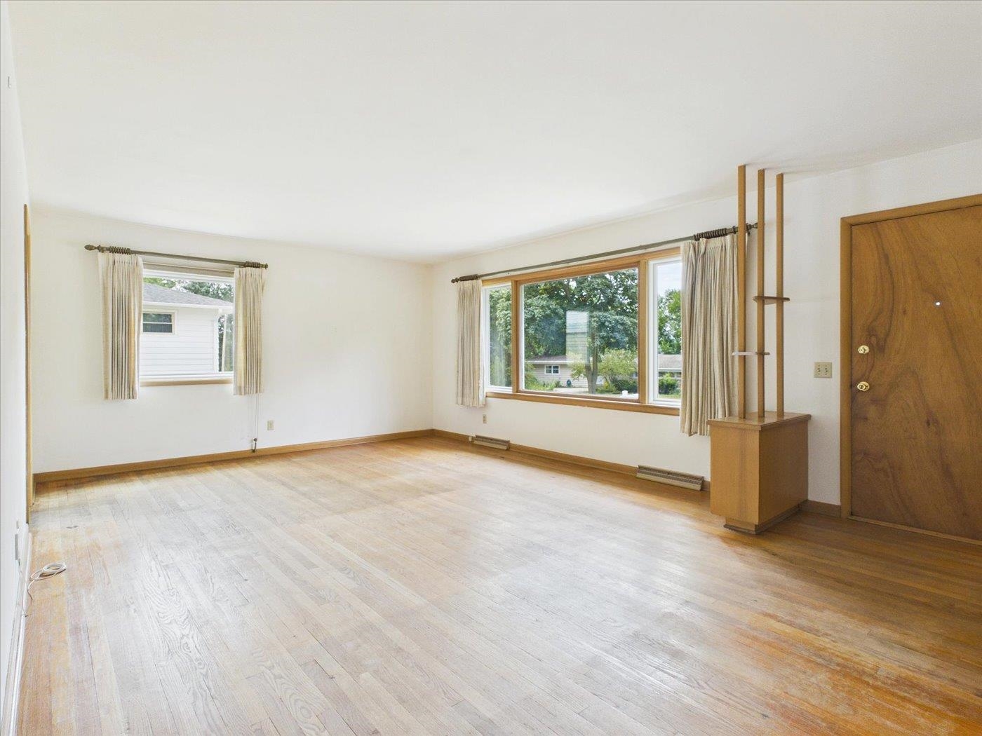 1710 Thackeray Road Madison, WI 53704 - Photo 7 of 45