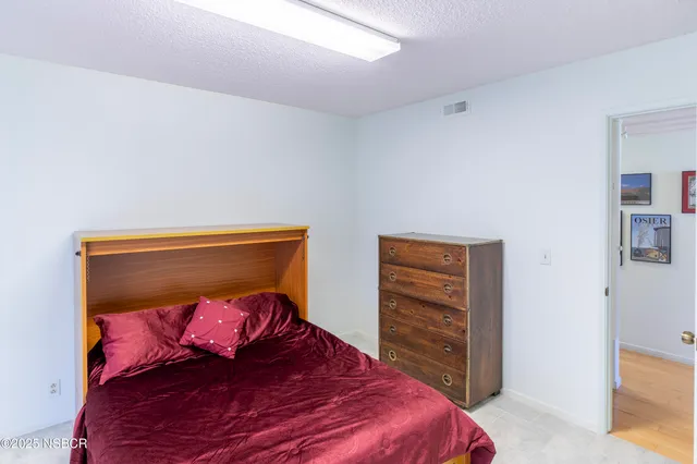 a view of livingroom with hardwood