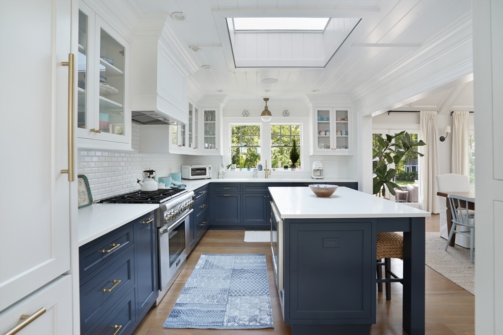 8 Paddock Road Oak Bluffs, MA 02557 - Photo 13 of 42