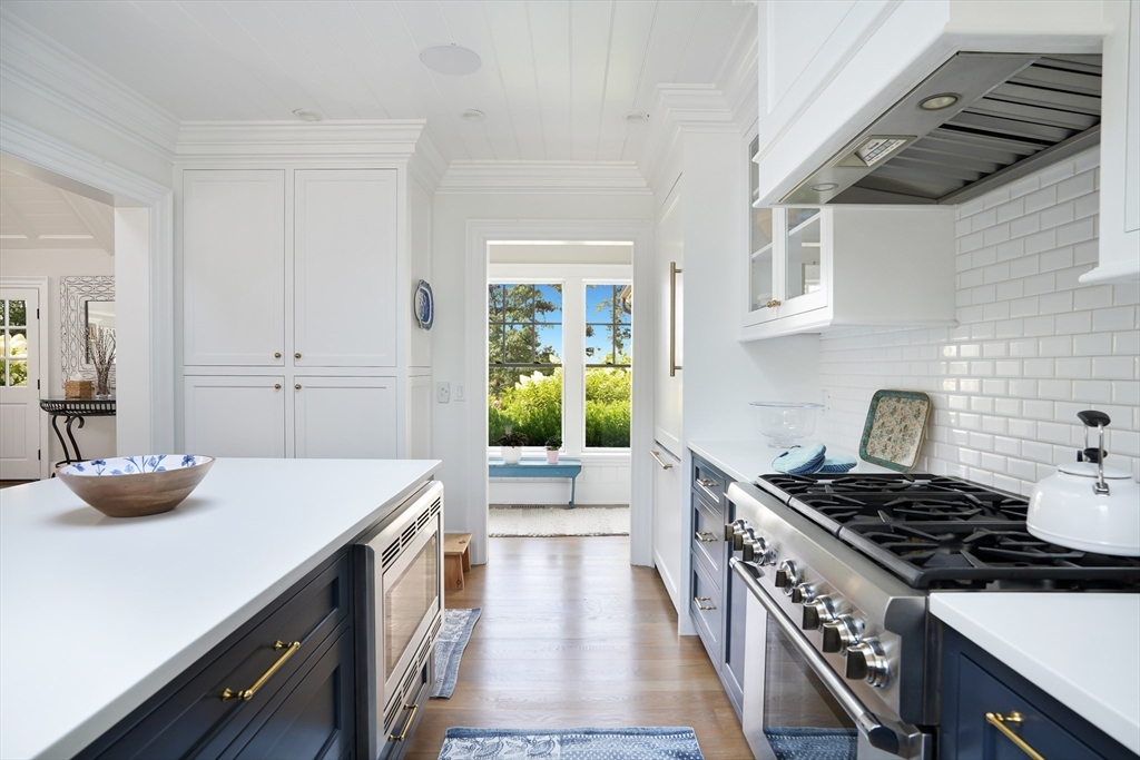 8 Paddock Road Oak Bluffs, MA 02557 - Photo 15 of 42