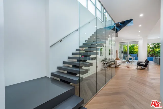 a view of entryway and hall