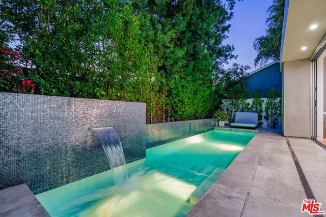 a view of yard with entertaining space