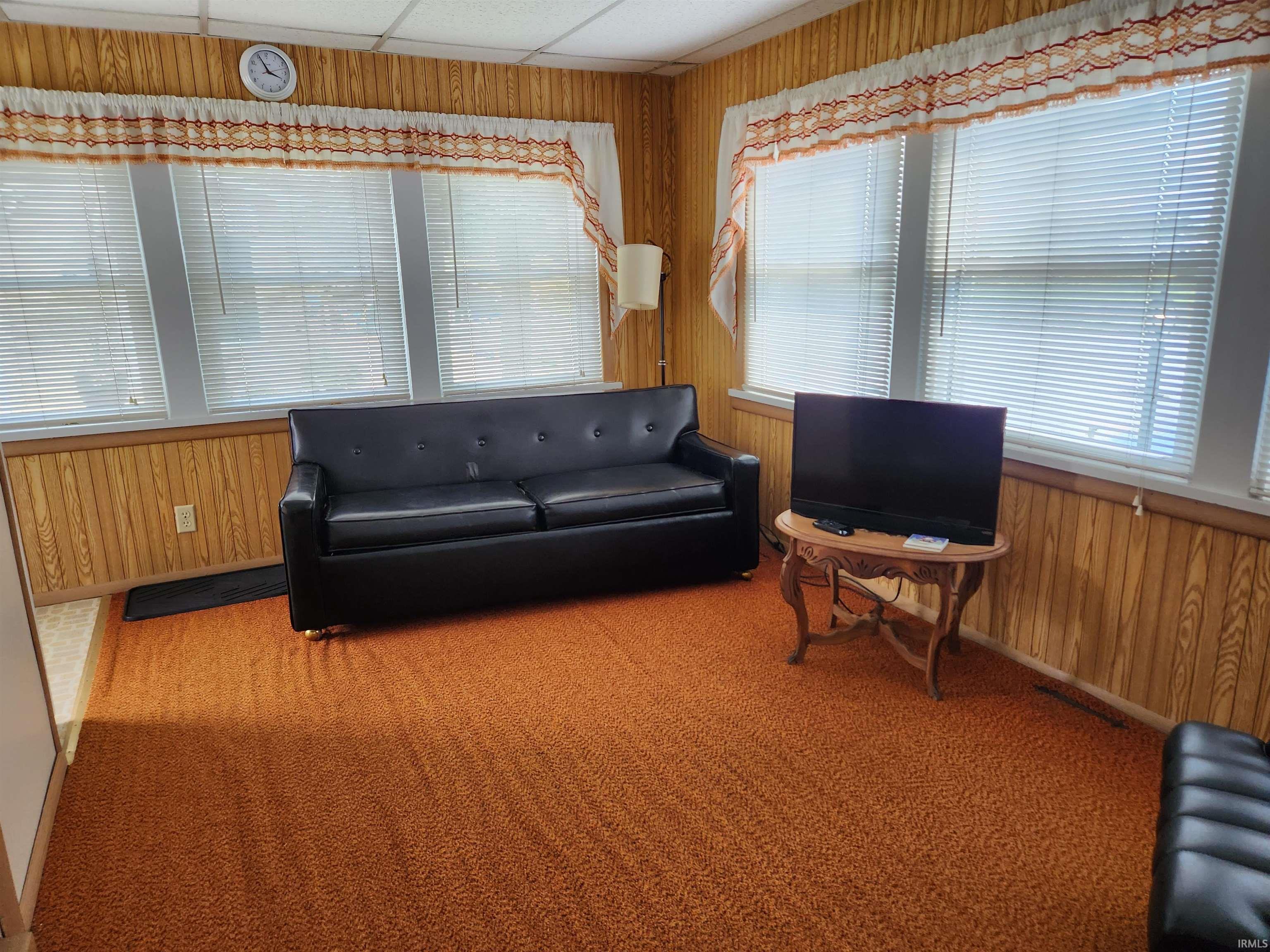 407 East Cable Lane Syracuse, IN 46567 - Photo 6 of 14