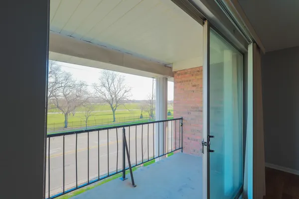 $1,850 | 4410 West 111th Street, Unit 302, Oak Lawn, IL 60453