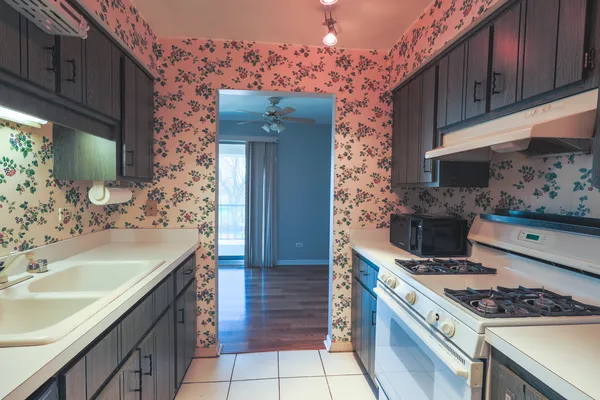 $1,850 | 4410 West 111th Street, Unit 302, Oak Lawn, IL 60453
