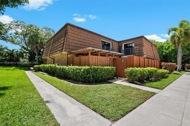 $440,000 | 9112 A Southwest 20th Street, Davie, FL 33324
