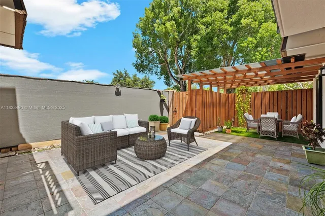 $440,000 | 9112 A Southwest 20th Street, Davie, FL 33324