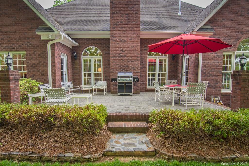 6618 Fox Ridge Circle Davidson, NC 28036 - Photo 2 of 24