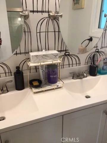 $160,000 | 7560 Woodman Place, Unit 75, Van Nuys, CA 91405